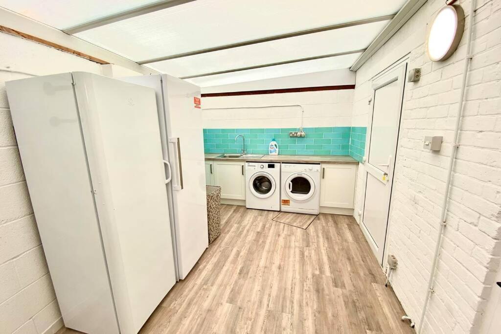 Cleveland House - Perfect For Beaches And Town. Bornemouth Extérieur photo